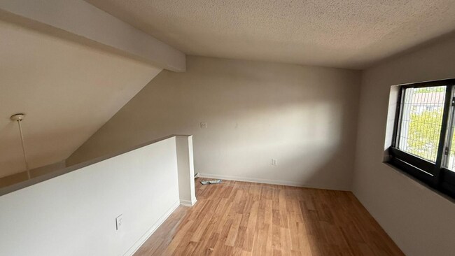 Foto del edificio - 1260 E 113th Ave