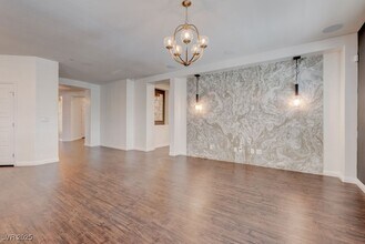 Building Photo - 2489 Cingoli St