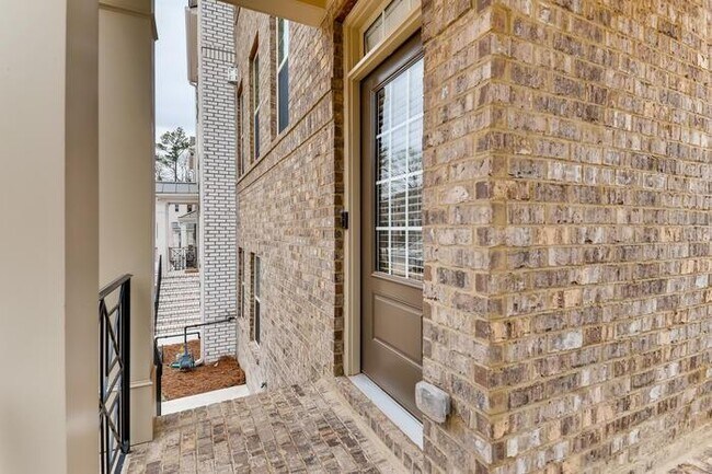 Foto del edificio - 2481 Georgetown Ave