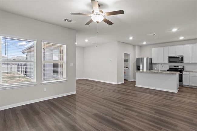 Building Photo - 109 Zinnia Ln