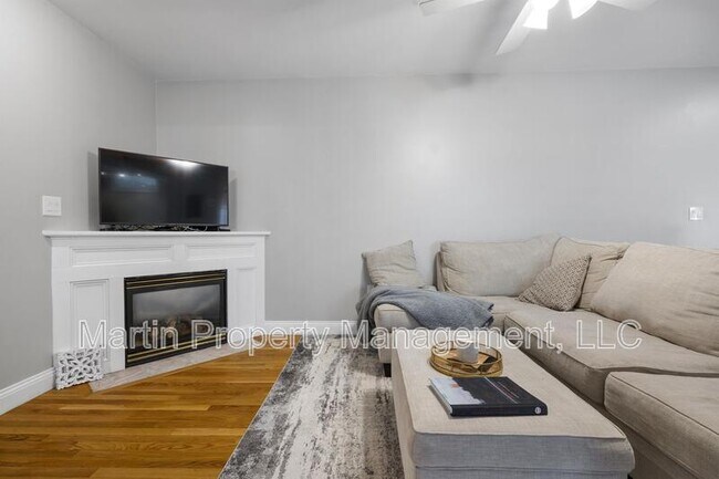 Foto del edificio - 734 E 6th St