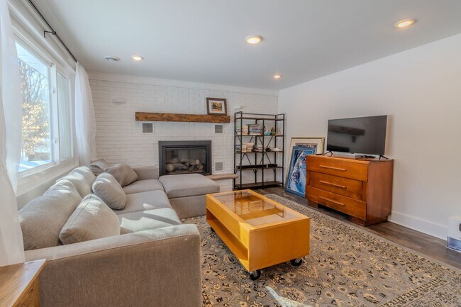 Foto del edificio - Quiet Cottage in the Trees