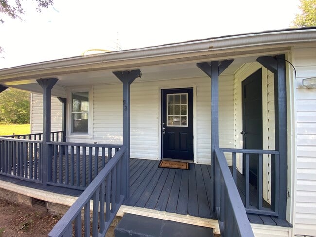 Building Photo - 53 Fairview Ave