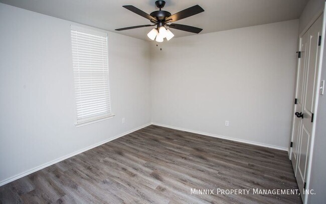 Foto del edificio - 2709 137th St