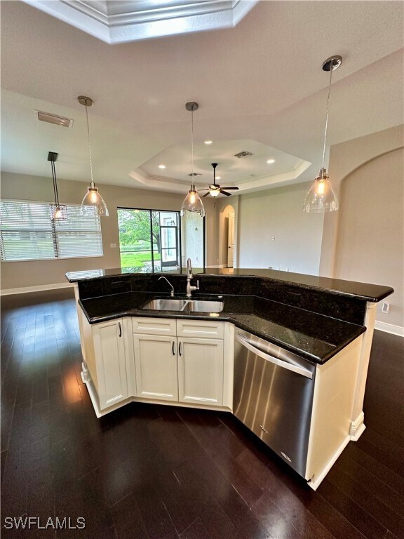 Building Photo - 1581 Serrano Cir