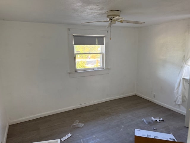 Building Photo - 2527 Riverside Dr