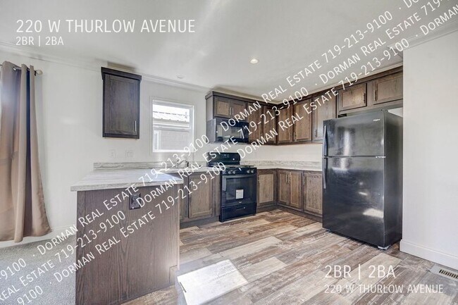 Foto del edificio - 220 Thurlow Ave