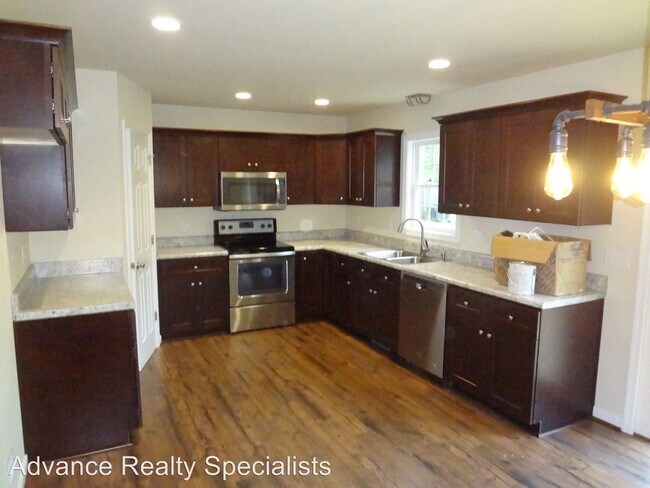 Foto del edificio - 3 br, 2.5 bath House - 5700 Swanson