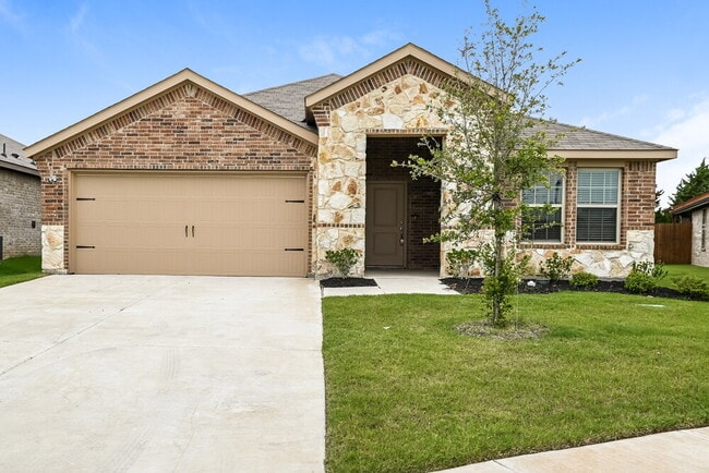 Building Photo - 2618 Saldana Dr