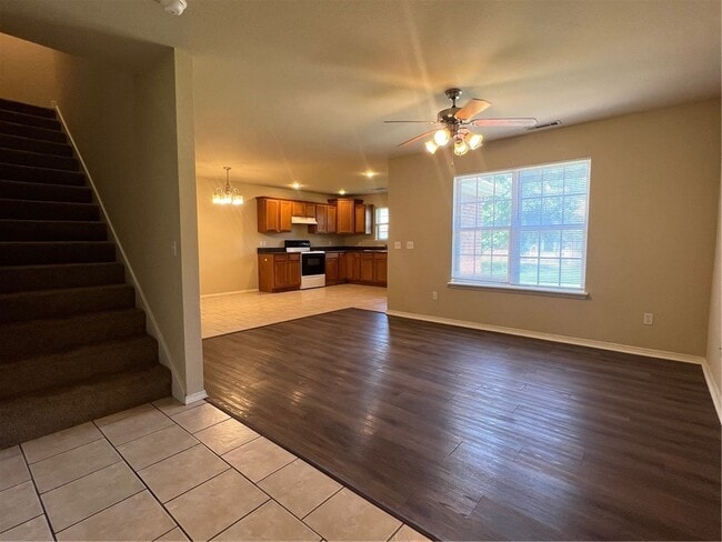 Building Photo - 1682 Willowbrook Dr