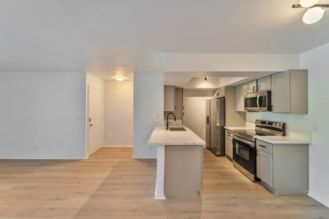 Kitchen - The Hive at Valencia