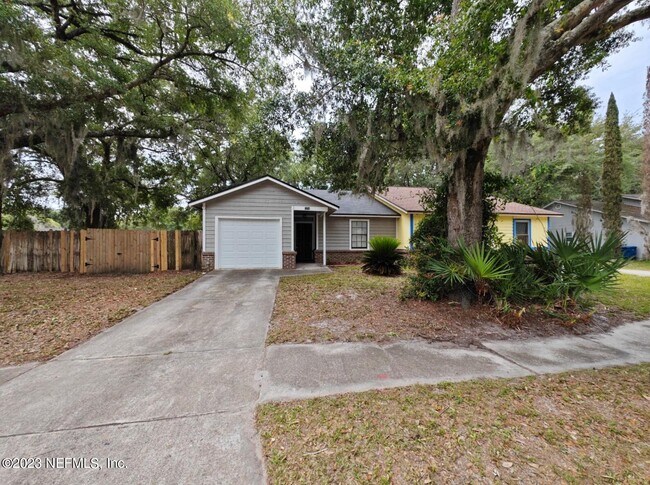 Foto del edificio - 1056 Willow Cove Ct W
