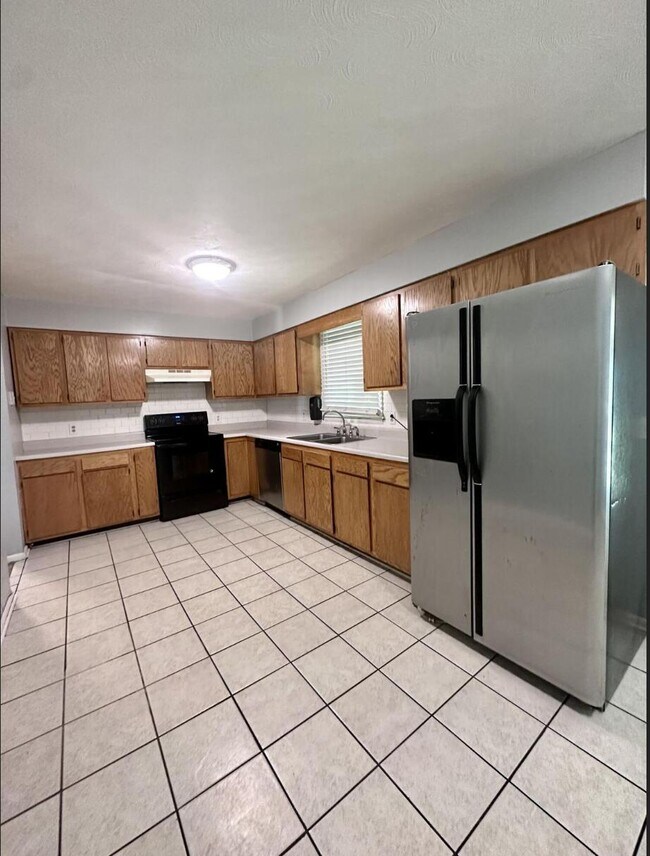 Foto del edificio - 717 Vernon Cir