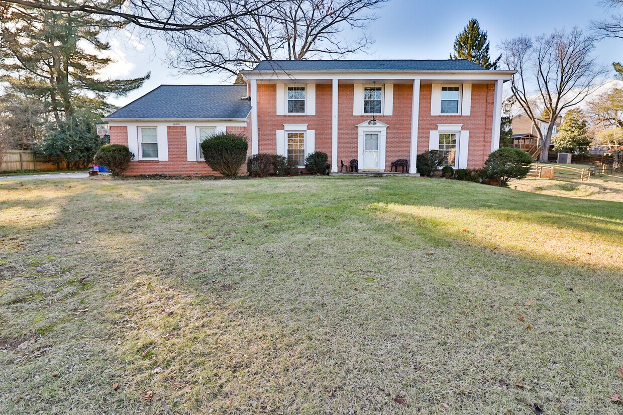 Primary Photo - 10820 Pebble Brook Ln
