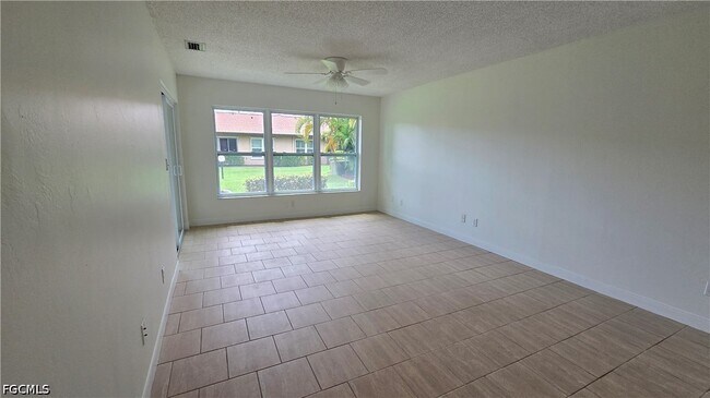 Foto del edificio - 4624 SE 6th Ave