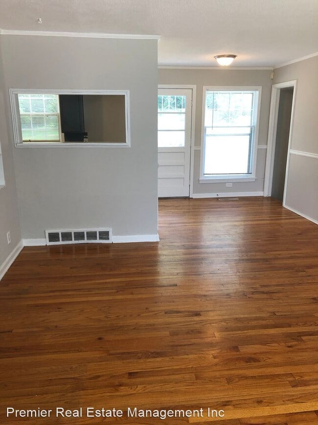 Building Photo - 3 br, 1 bath House - 8 W 90th Terrace