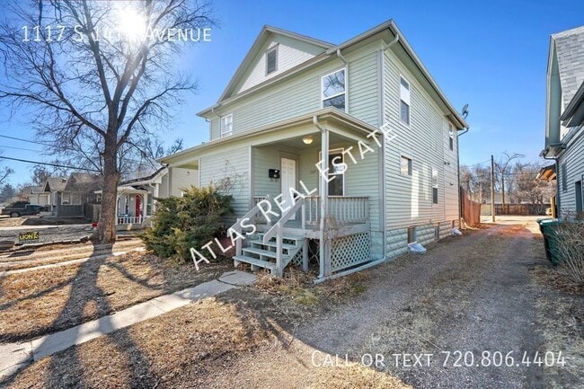 Building Photo - $250 off First Month Rent!!! Charming Town...
