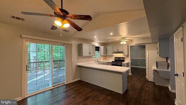 Foto del edificio - 10702 Heavenwood Ct