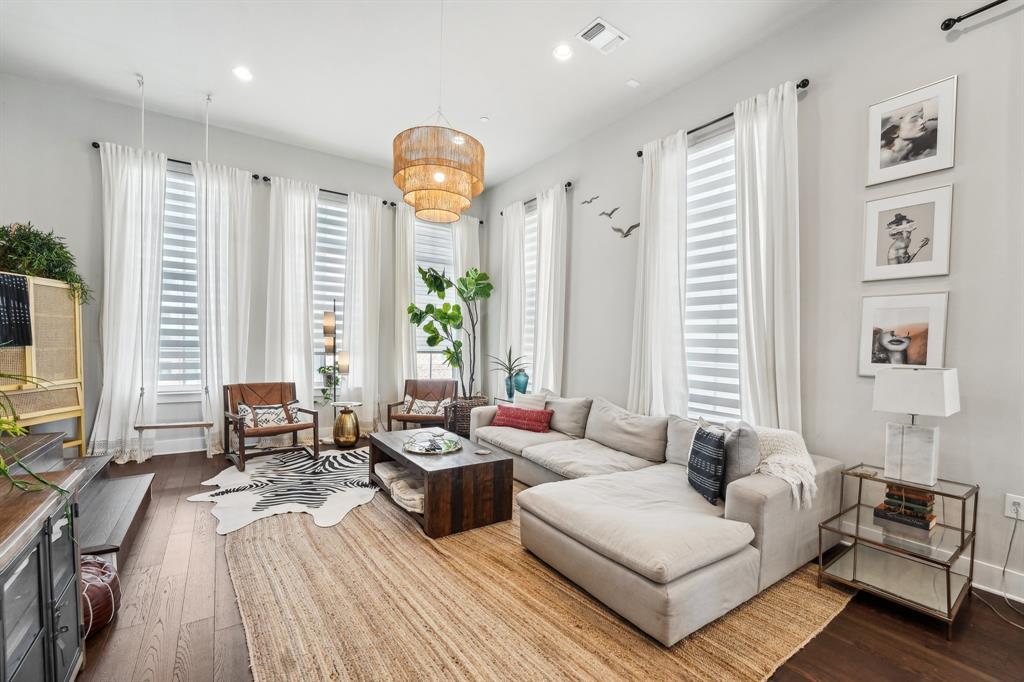 Foto principal - 1305 Town Creek Dr