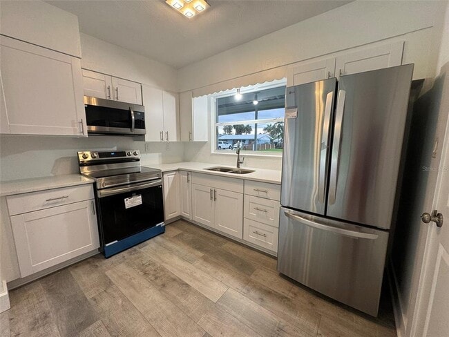 Building Photo - 116 Myakka Dr