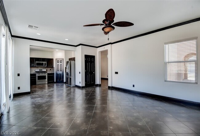 Building Photo - 2904 Dowitcher Ave