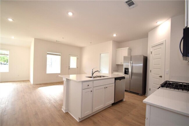 Building Photo - 367 Florida Ave