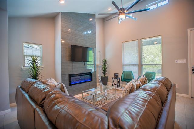 Foto del edificio - 836 E Maddox Ave