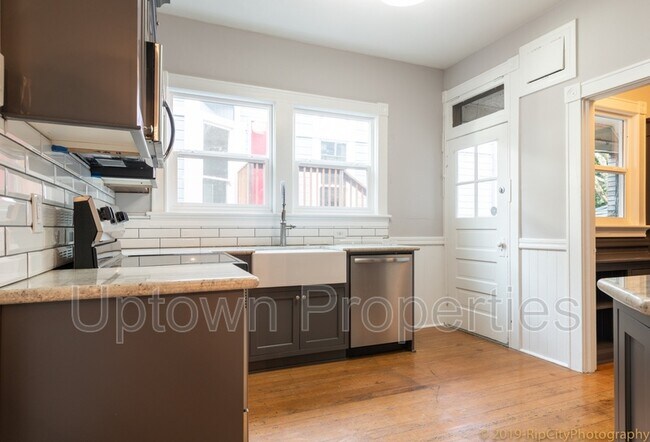 Foto del edificio - 616 NW 22nd Ave