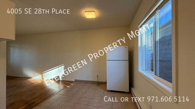 Foto del edificio - MOVE IN READY! $1,395 2BR/1BA With a Yard ...