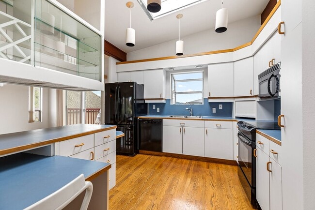 Photo - Lower Kennydale - Renton 4-bedroom 2.5 bath. House