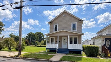 Building Photo - 709 S James St