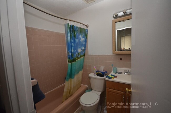 Foto del edificio - 226 Parker Hill Ave