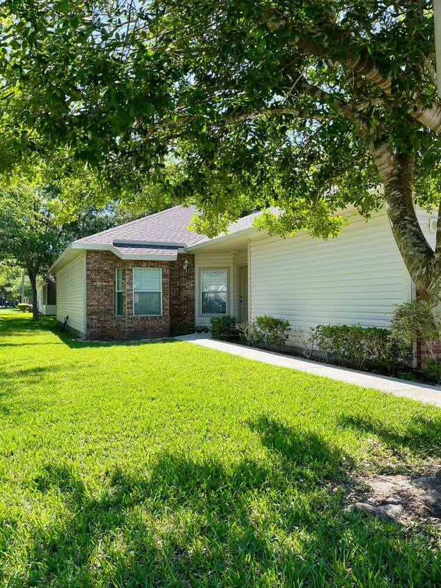 Primary Photo - 7977 NW 50th Way