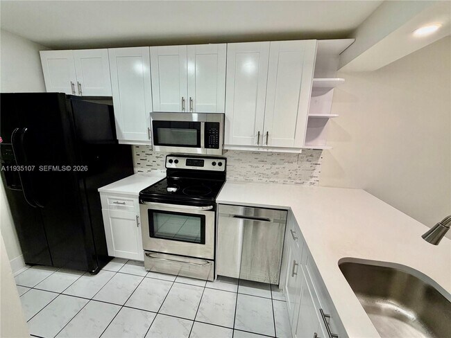 Foto del edificio - 11336 NW 16th St