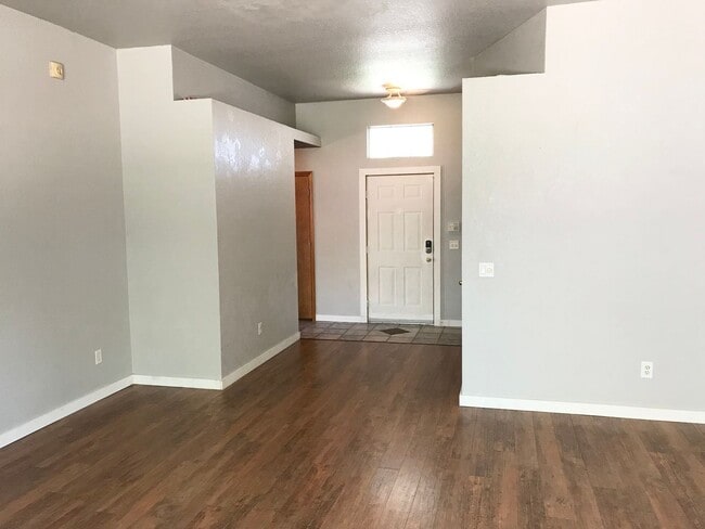 Building Photo - 3 br, 2 bath House - 16225 Everglade Lane