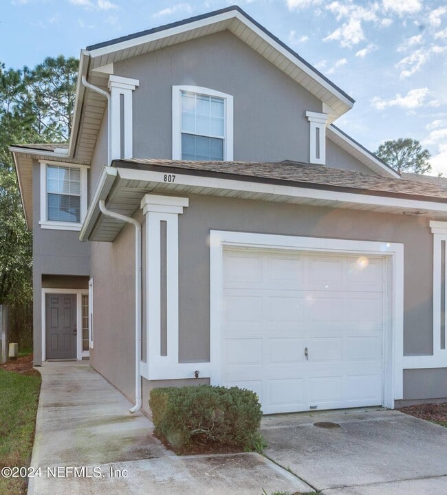 Building Photo - 807 Scrub Jay Dr