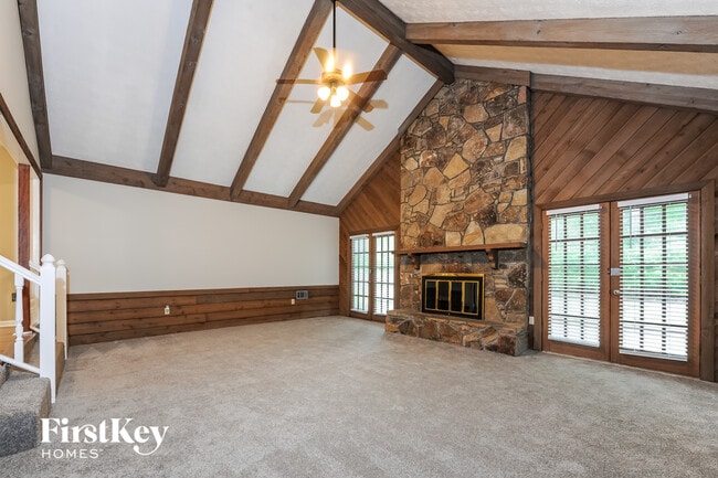 Building Photo - 1829 E Gate Dr