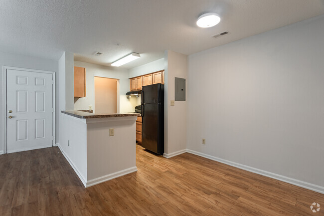 2BR,2BA,-1000SF - Bradford Mews Apartments - Tax Credit