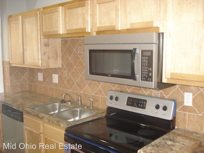 Building Photo - 748 S 18th St