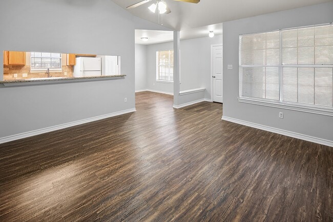 Building Photo - 2032 Legacy Ln