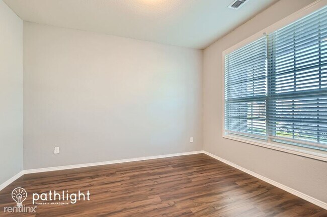 Foto del edificio - 4 br, 2.5 bath House - 5400 Sea Cove Lane ...