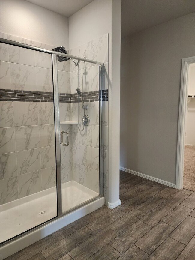 Foto del edificio - Stunning 4-Bedroom Home in Crowley