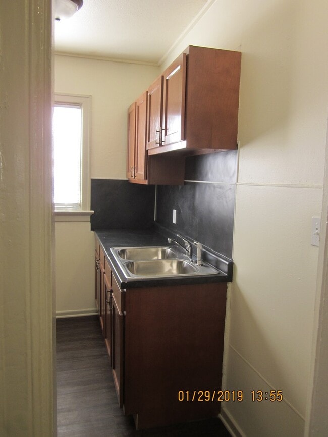 Building Photo - 1209 Scott Ave