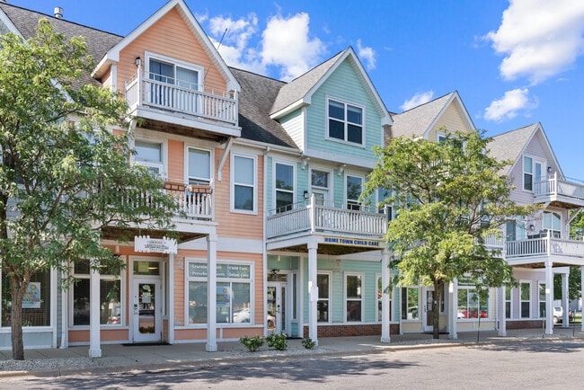Building Photo - 1673 Town Center St