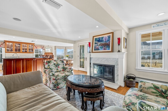 Foto del edificio - 5 Middle Beach Rd