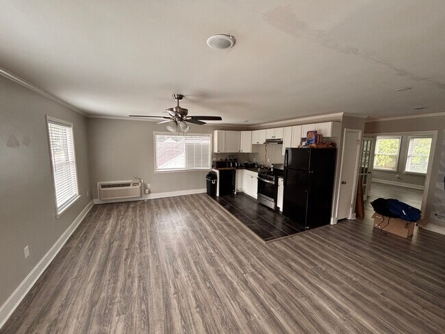 Foto del edificio - 3523 Barwood Cir