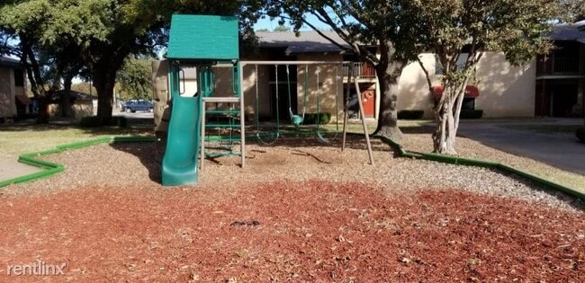 Building Photo - 2 br, 1 bath Apartment - 531 S Belt Line Rd