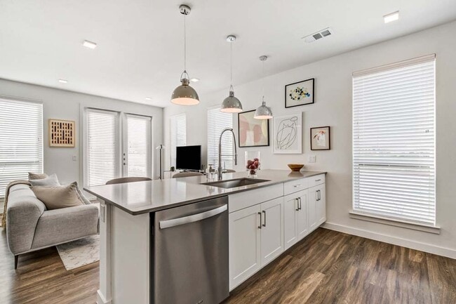 Building Photo - Mezzo Apartments