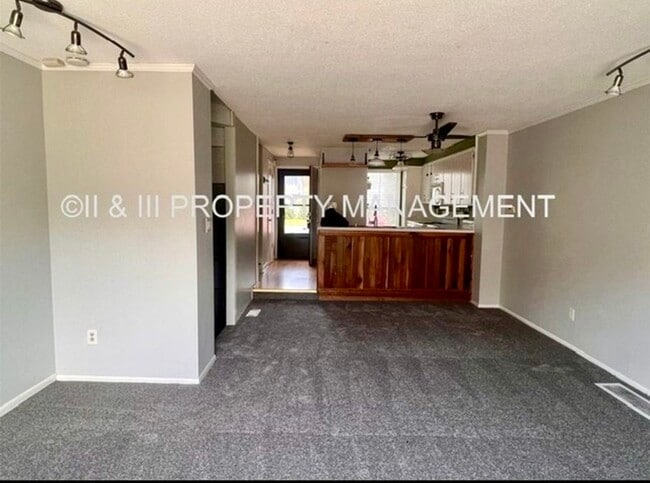 Building Photo - 8108 Monrovia St