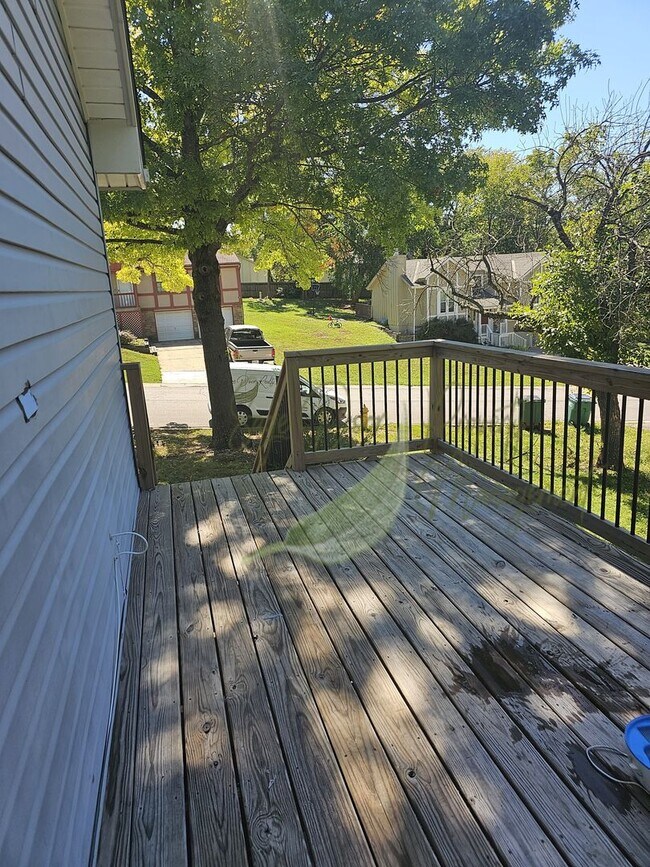 Building Photo - 4028 E 123rd Terrace, Units A-B, Grandview...